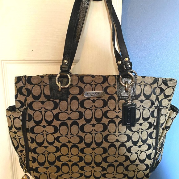 Coach Handbags - Black coach purse, excellent condition